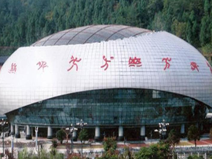 海林体育中心球形网架加工安装